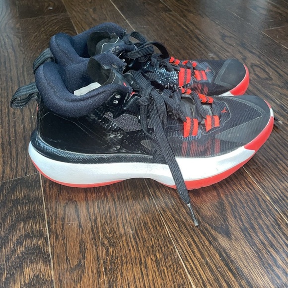Jordan Other - ♡ Kids Jordan Zion 1 Black White Bright Crimson size 4